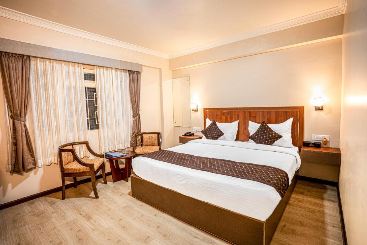Q Saina Mapham Hotel 3*
