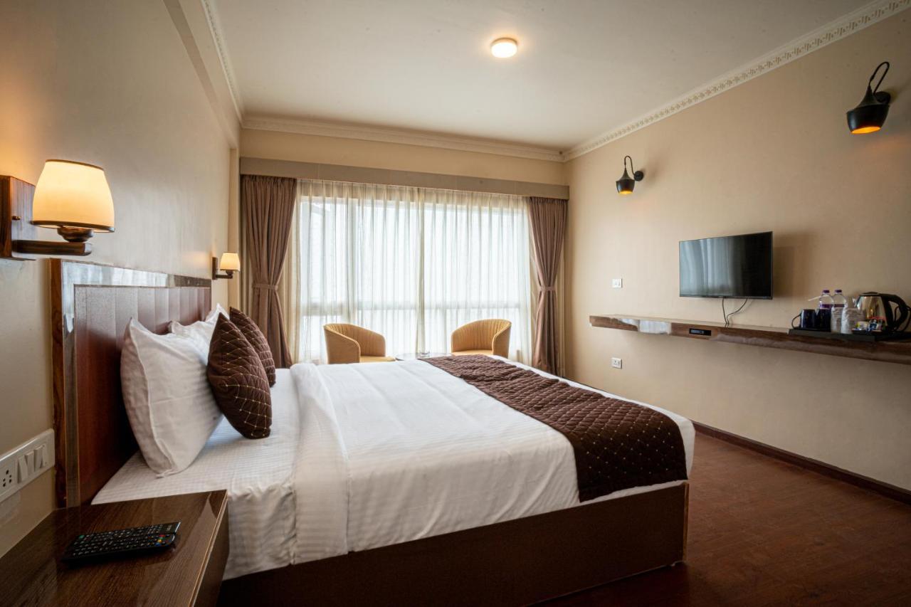 Q Saina Mapham Hotel 3*