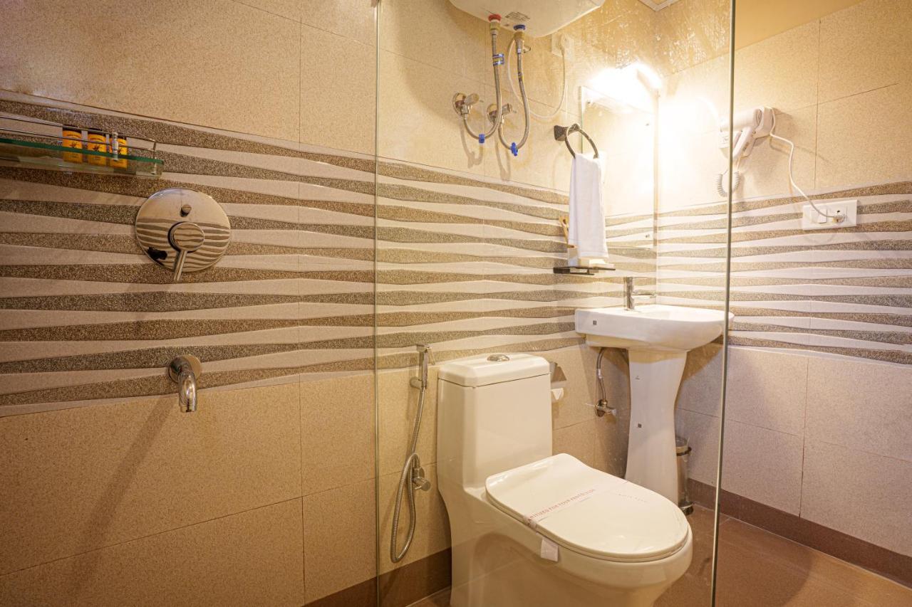 Q Saina Mapham Hotel 3*