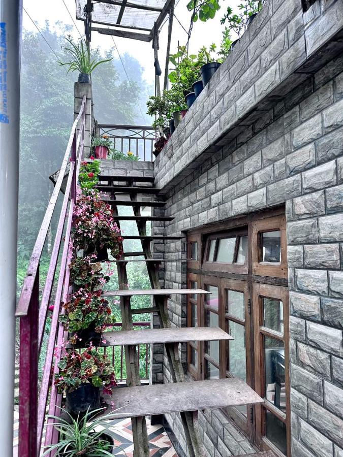 Homestay Syengden Nikunj *