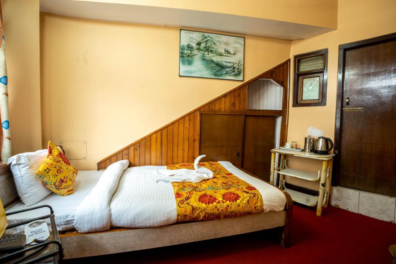 Hotel Fennel Red Rose - 500 Mts From Mall Road 3*