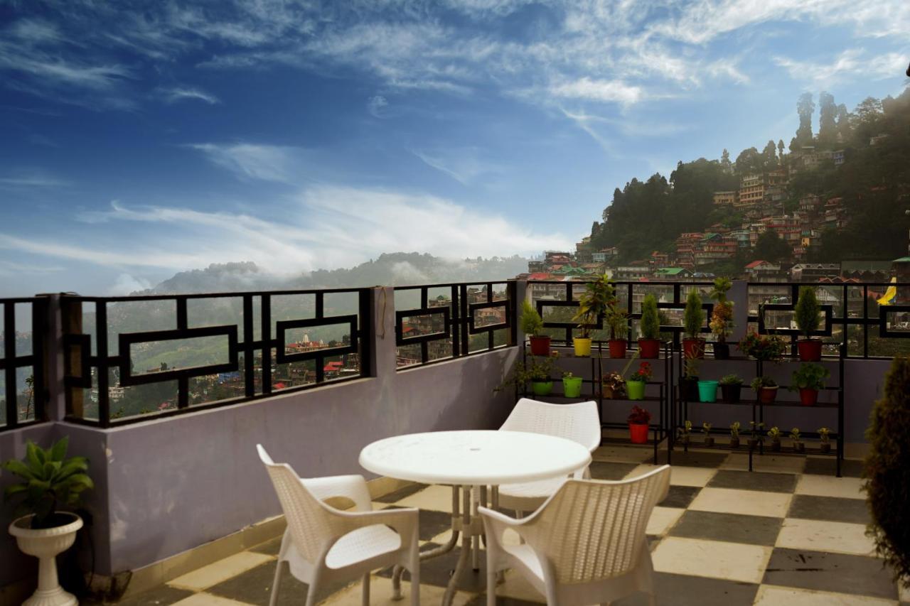 Hotel Hill Queen Near Sherpa Gumba Darjeeling Mall 5 Min Couple Friendly 2*