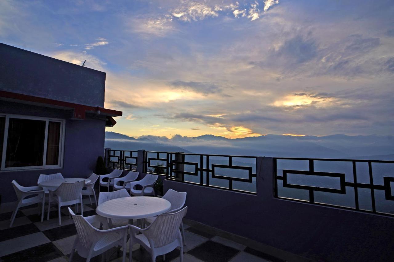 Hotel Hill Queen Near Sherpa Gumba Darjeeling Mall 5 Min Couple Friendly 2*