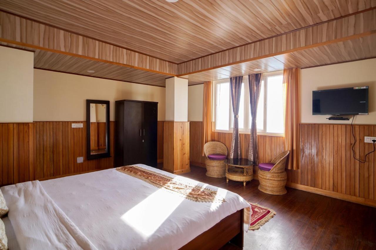 Hill Queen Near Sherpa Gumba Darjeeling Mall 5 Min Couple Friendly