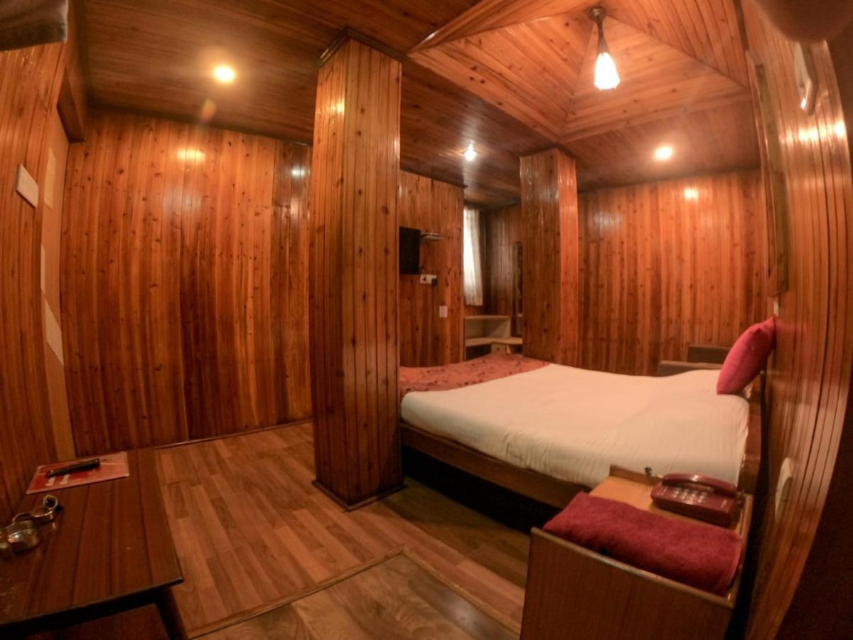 Goroomgo Broadway Mall Road Darjeeling - Best In Darjeeling Darjeeling (West Bengal)