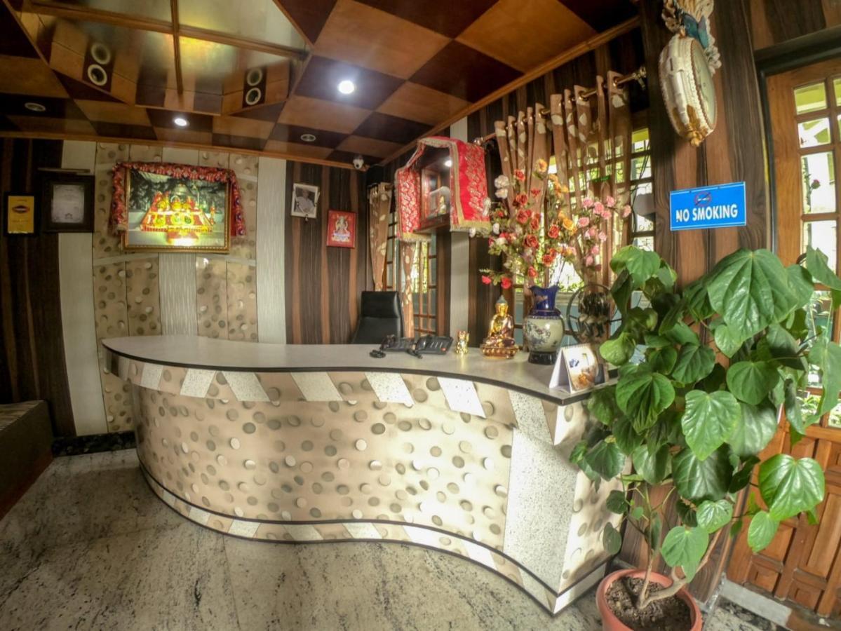 Goroomgo Broadway Mall Road Darjeeling - Best In Darjeeling