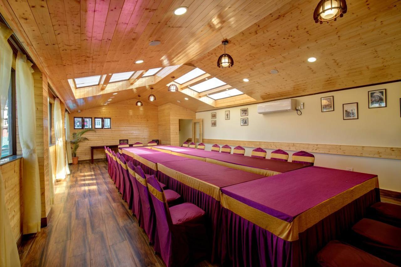 Sumitel Darjeeling Hotel 4*