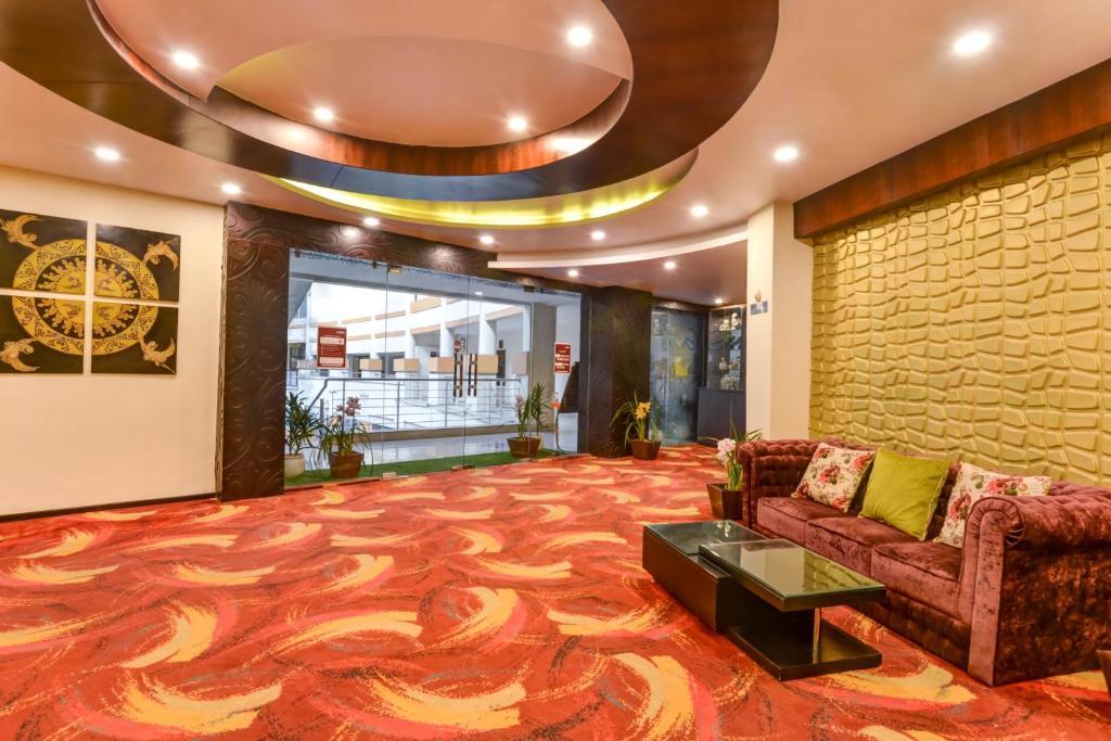 Summit Montana & Hotel Darjeeling (West Bengal)