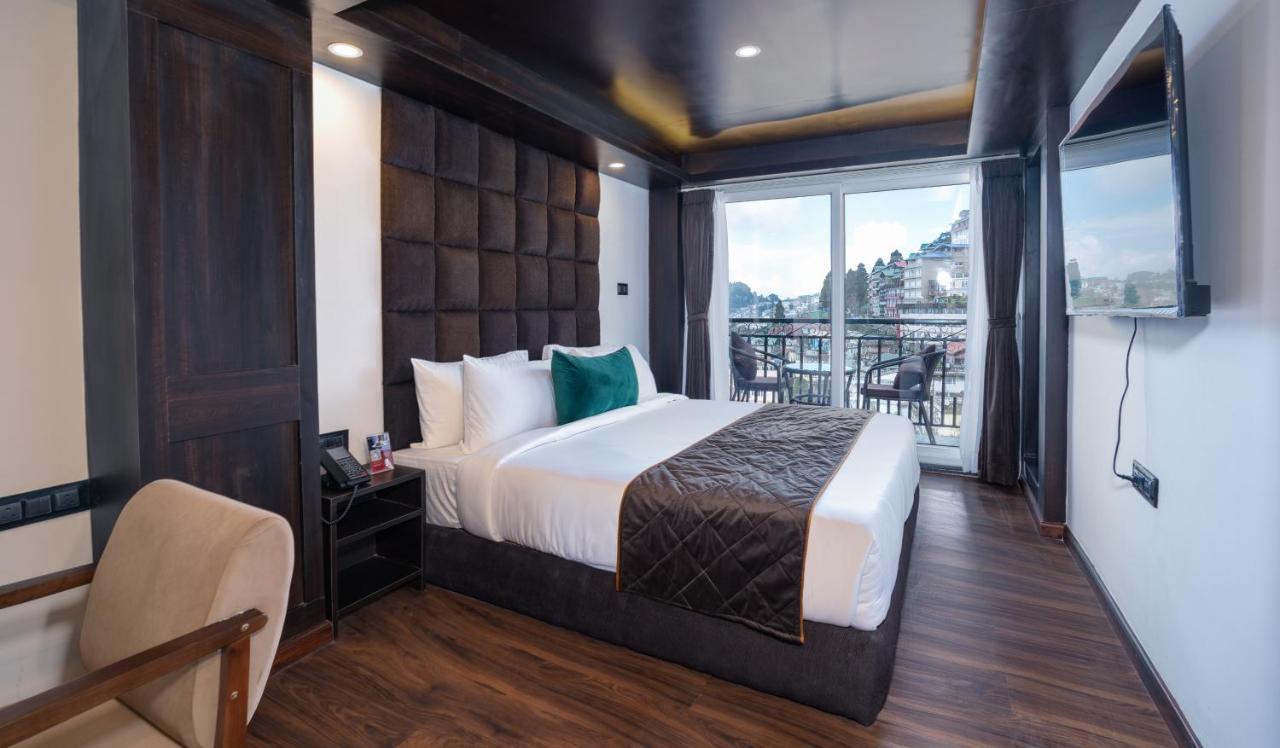 Hotel The West Gate By Summit