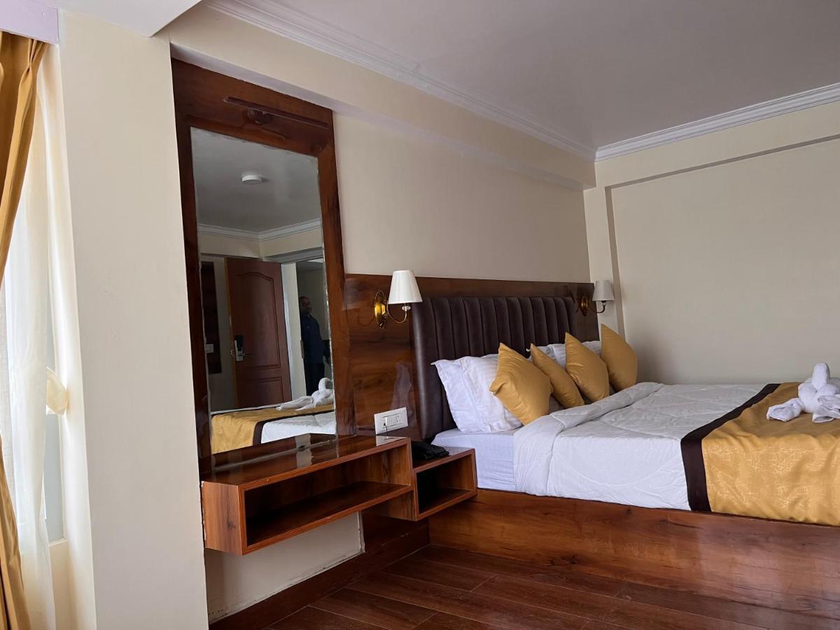 Hotel Raj - Darjeeling Near Mall Road