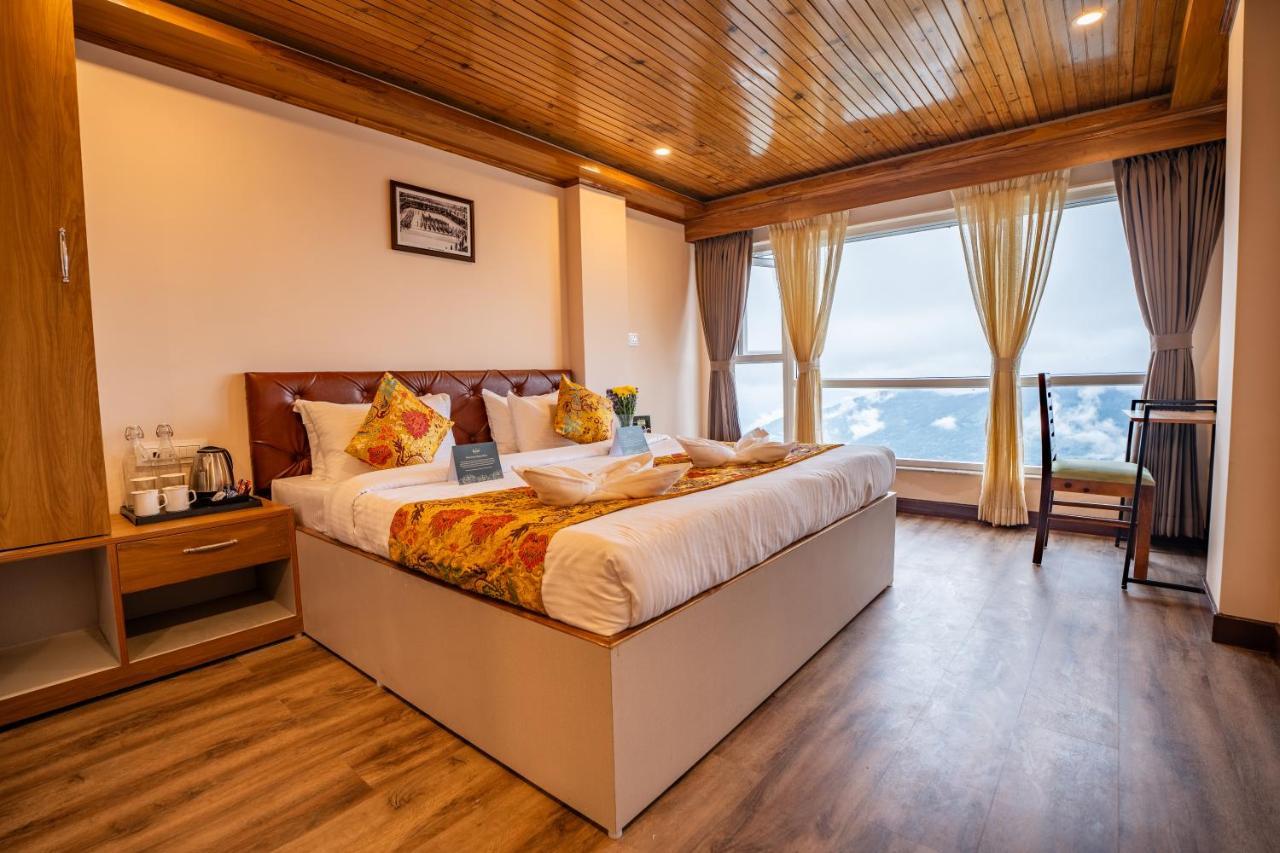 Hotel Muscatel Stardust - Chowrasta Mall Road
