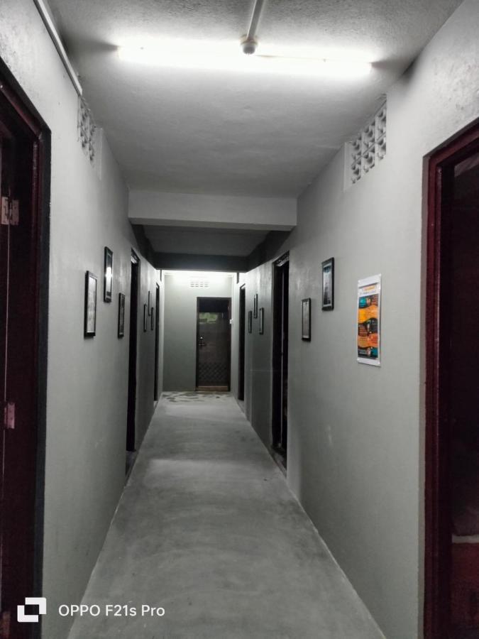Pathi Bunkers Hostel *