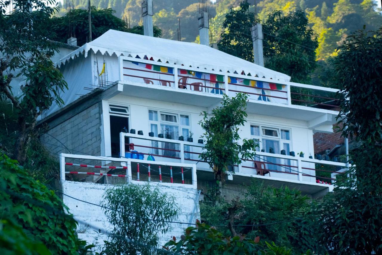 Mountain Meadow Dawaipani Chalet