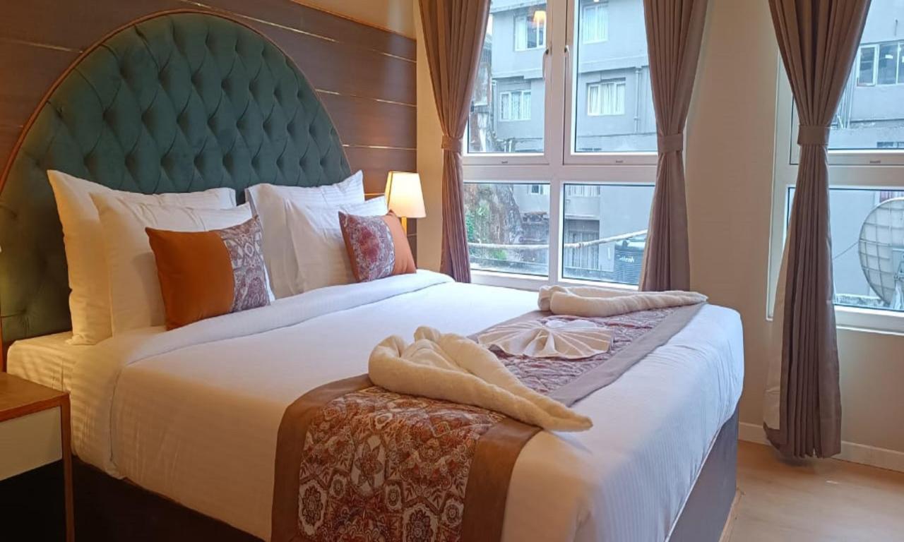 Cliffton Royals Darjeeling (West Bengal)