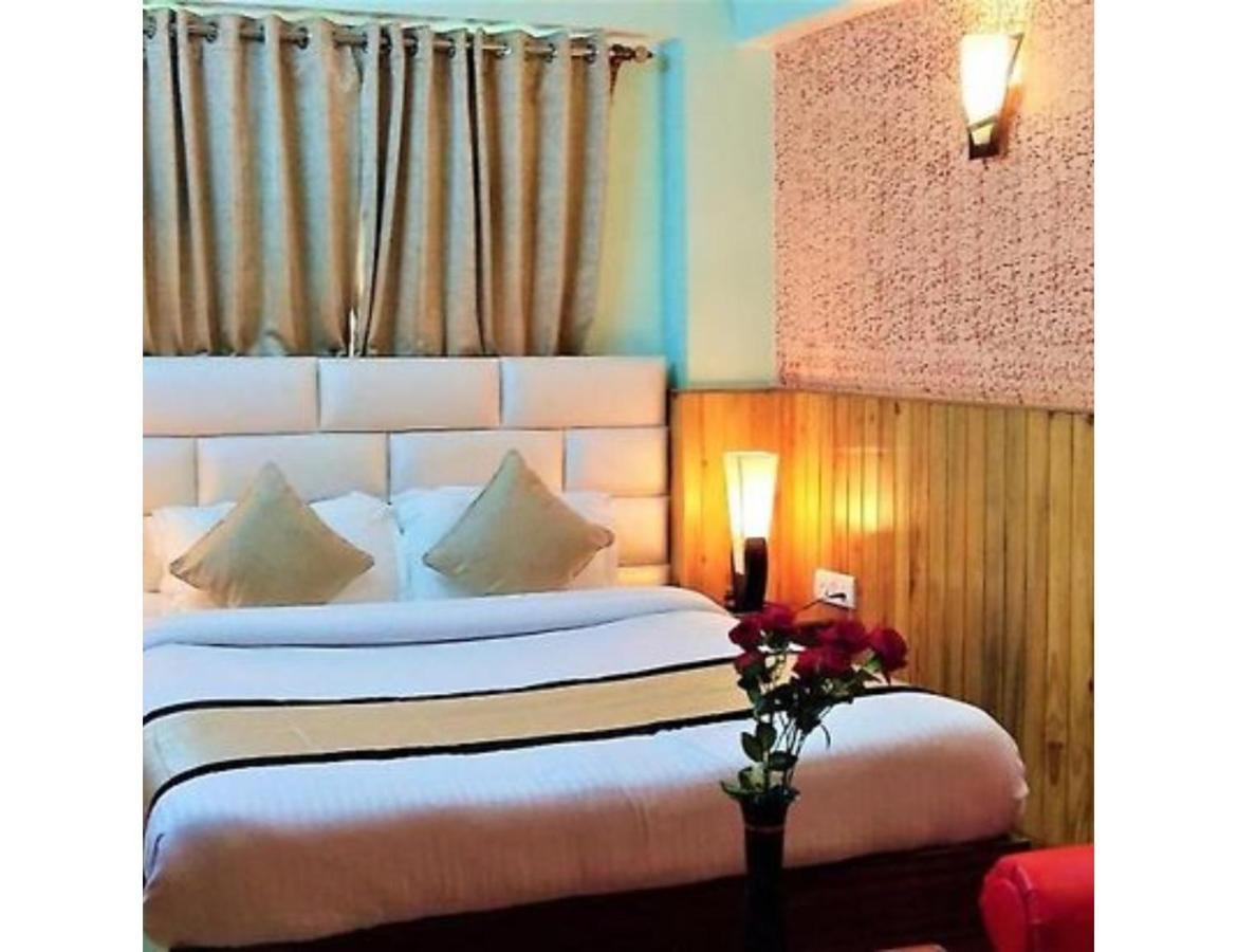 Indus Mount Royale And Spa, Darjeeling Homestay *
