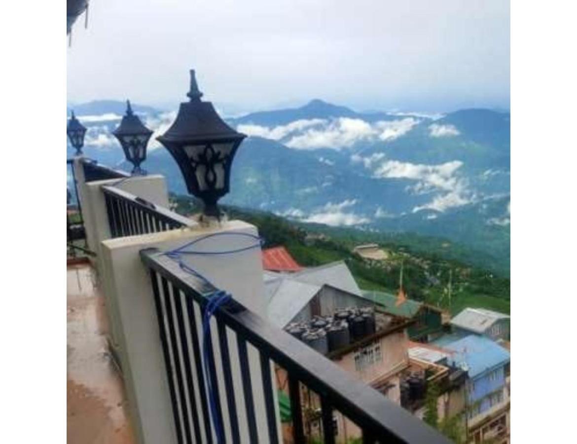 Indus Mount Royale And Spa, Darjeeling Homestay *