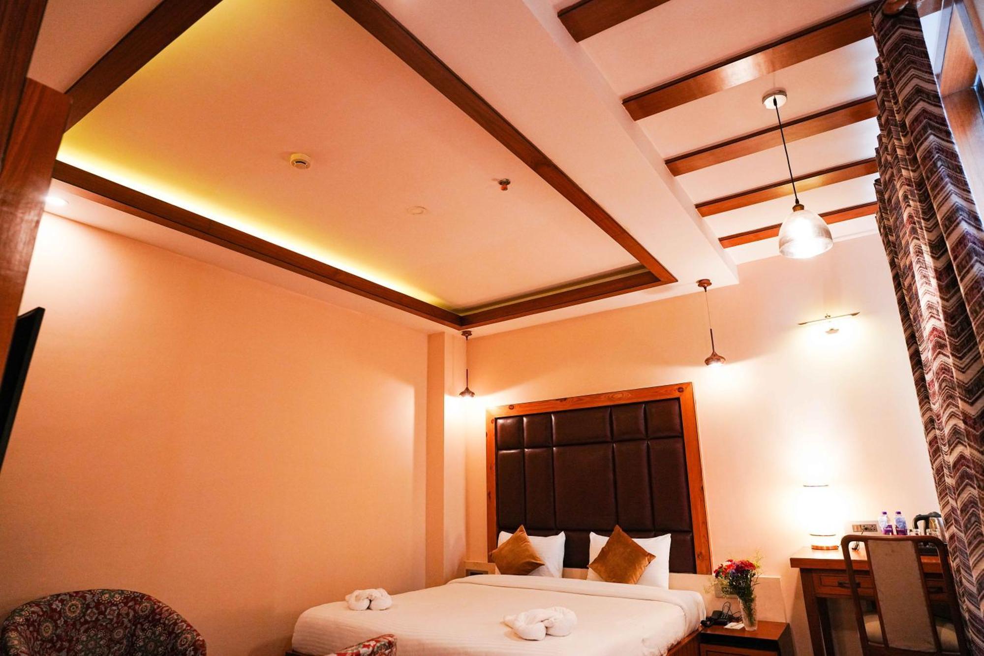 Orsino Mall Road Darjeeling (West Bengal)