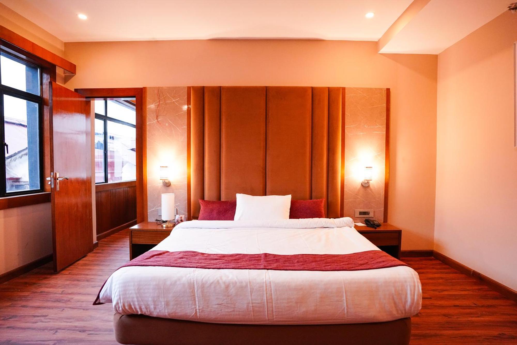Orsino Mall Road Hotel