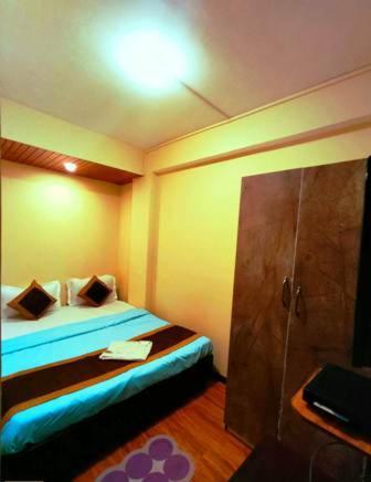 D. Sangay Bed & Breakfast 2*