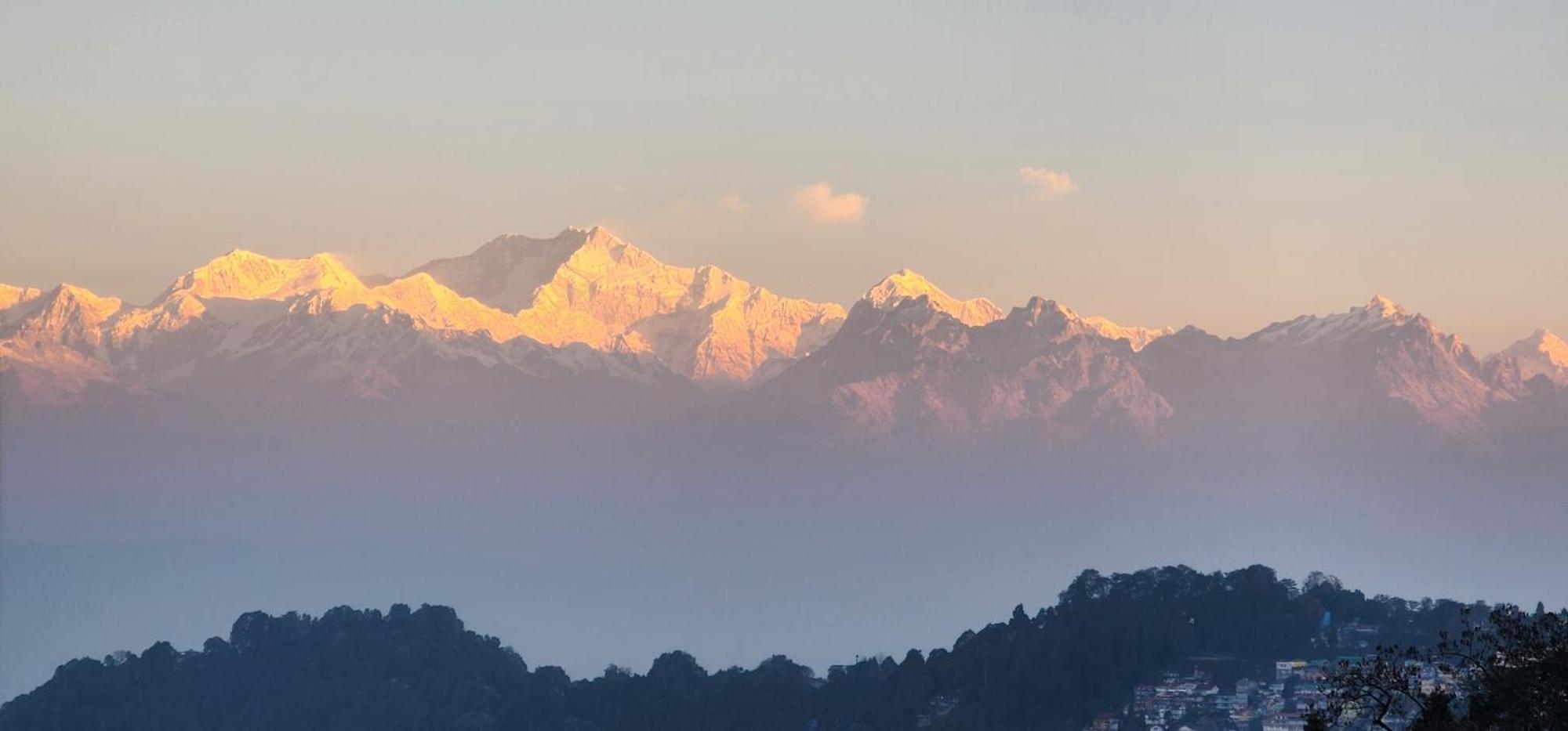 Veronica Alpina Mountain View Homestay Darjeeling (West Bengal)
