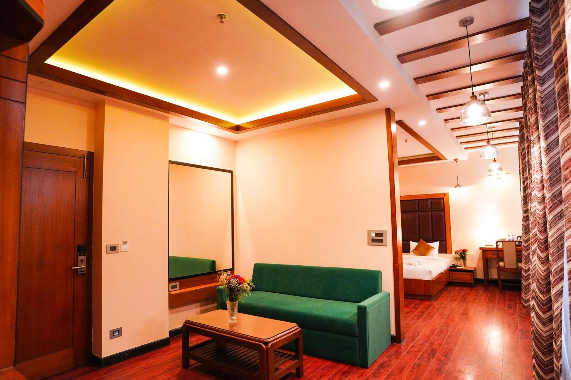 Hotel Orsino Mall Road Darjeeling (West Bengal)