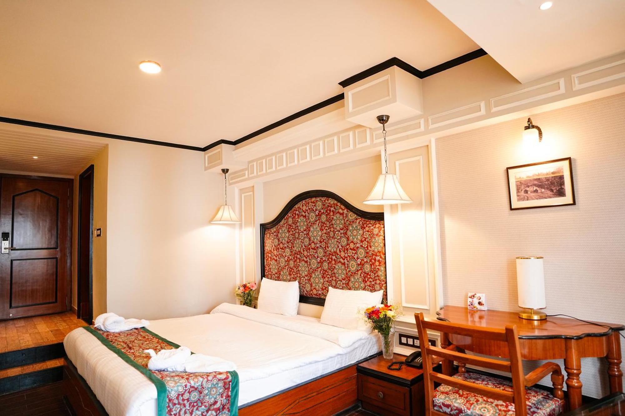 Hotel Orsino Mall Road 4*