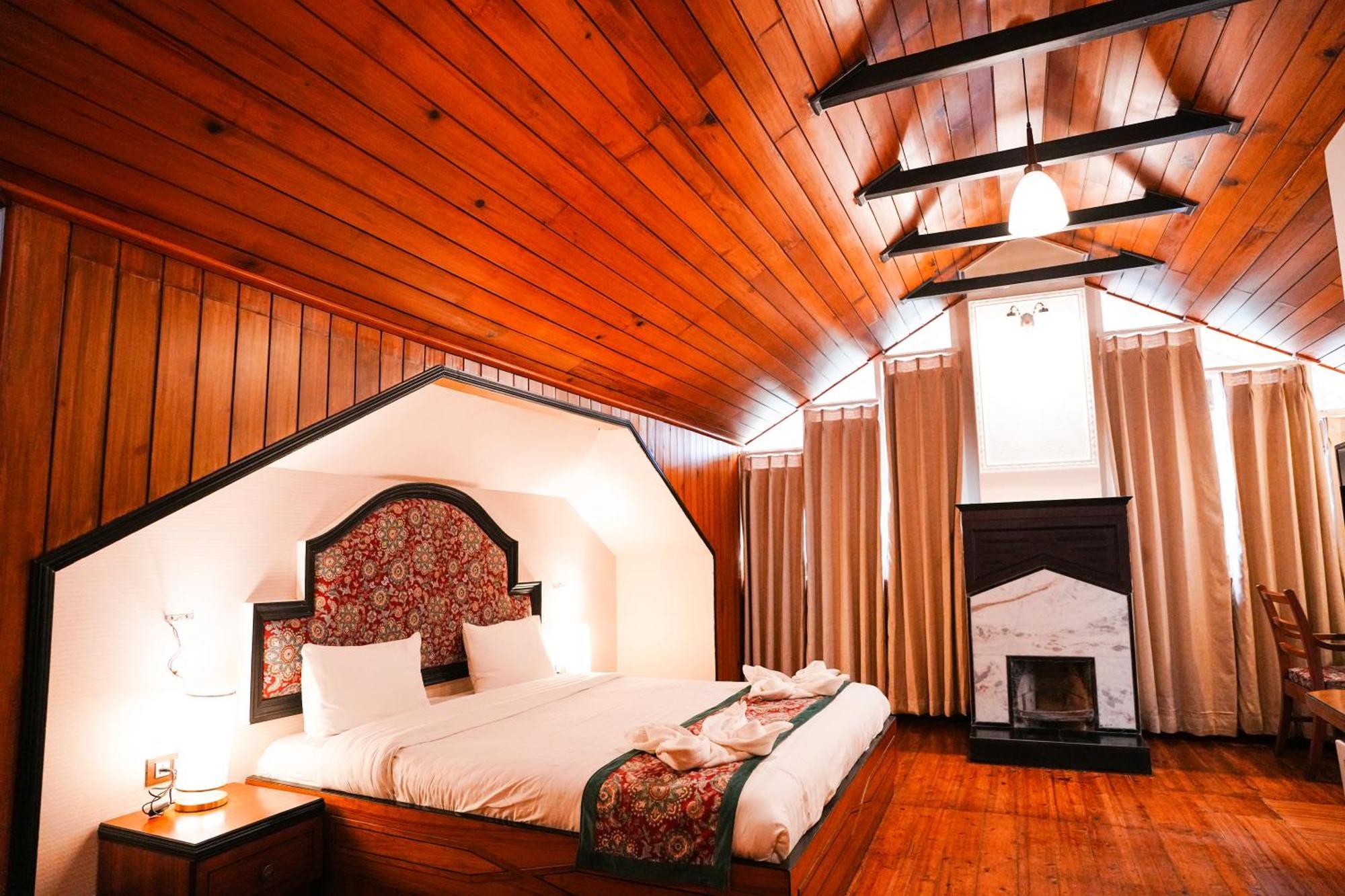 Hotel Orsino Mall Road 4*