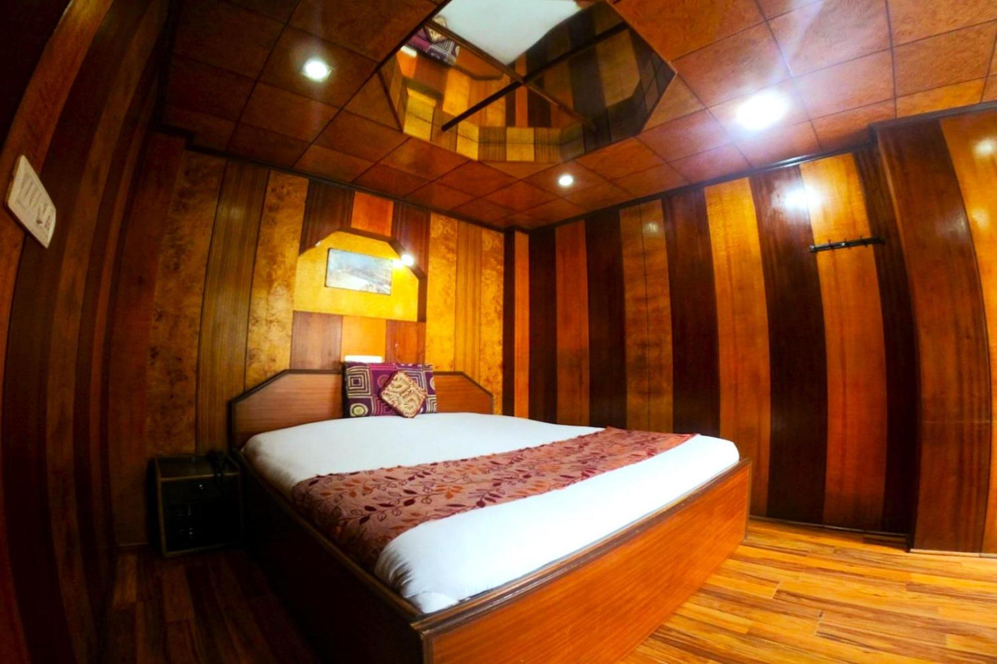 Goroomgo Broadway Anexy Darjeeling Near Mall Road - Best Service Awarded 3* Darjeeling (West Bengal)
