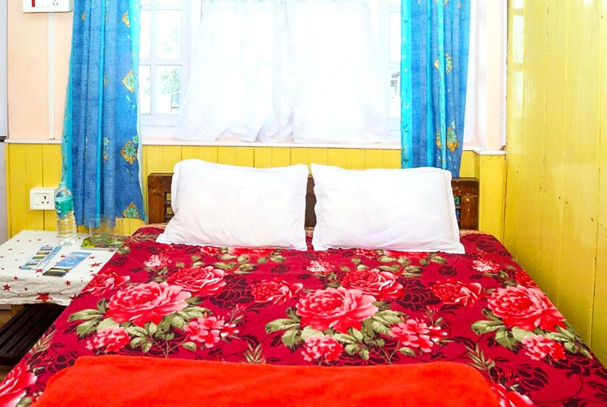 Hotel New Smriya Homestay Darjeeling 3*