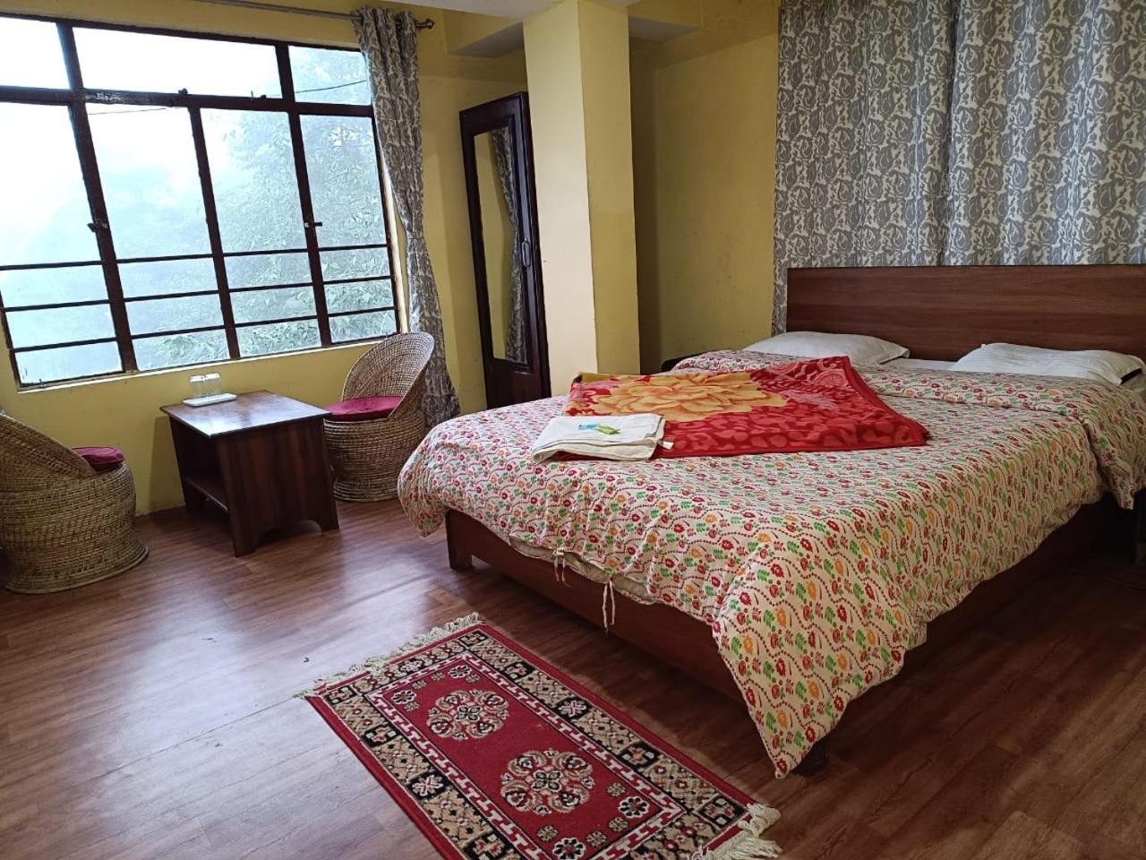 Hotel Himalaya Residency Kanchenjunga View