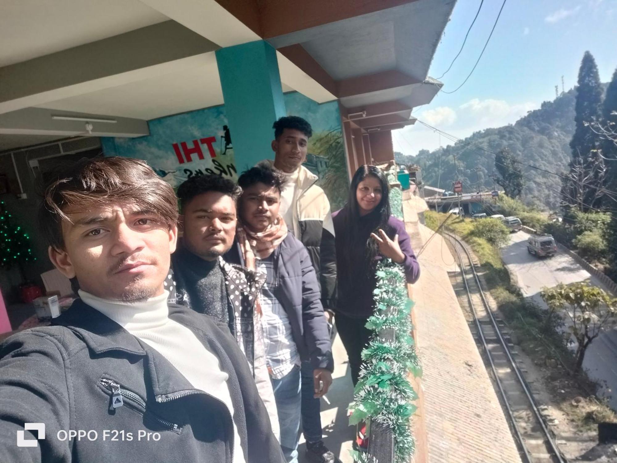 Hostel Pathi Bunkers *