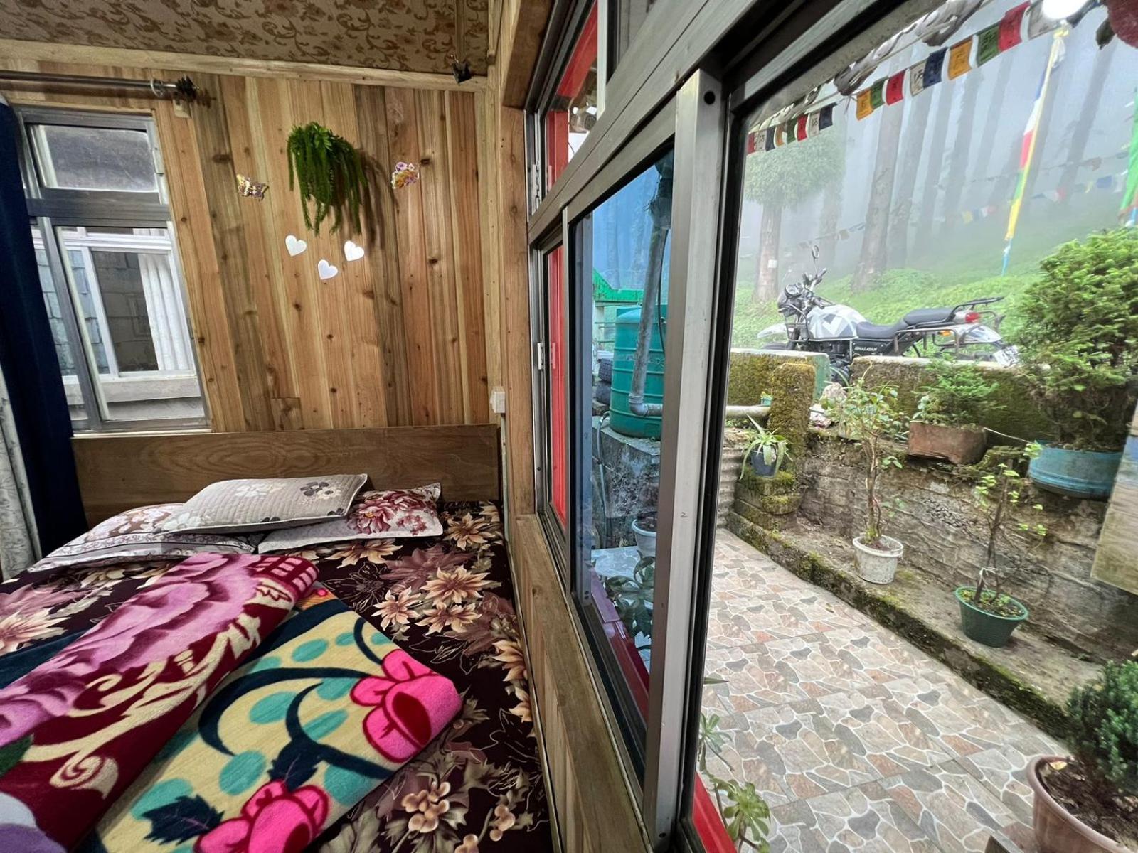 Homestay Tamang Family Vl Bed & Breakfast, Darjeeling *