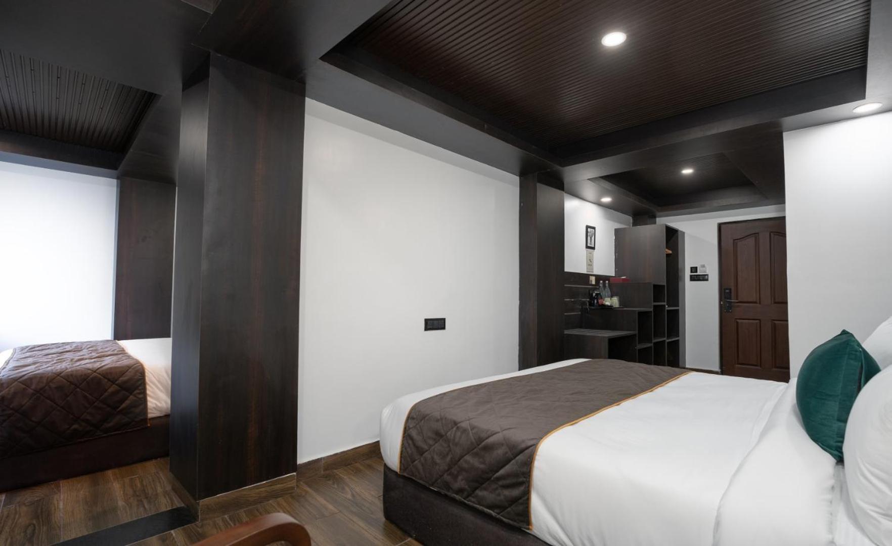 The West Gate By Summit 5*