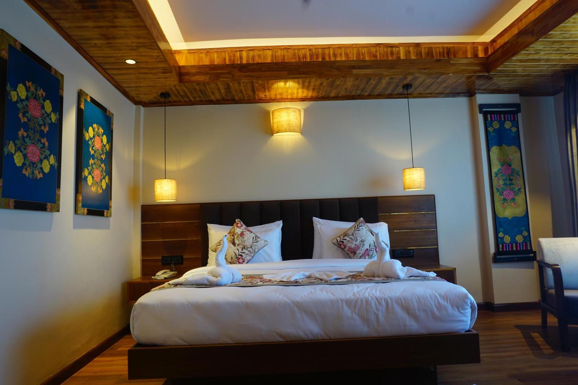 Gakhil Boutique 4*
