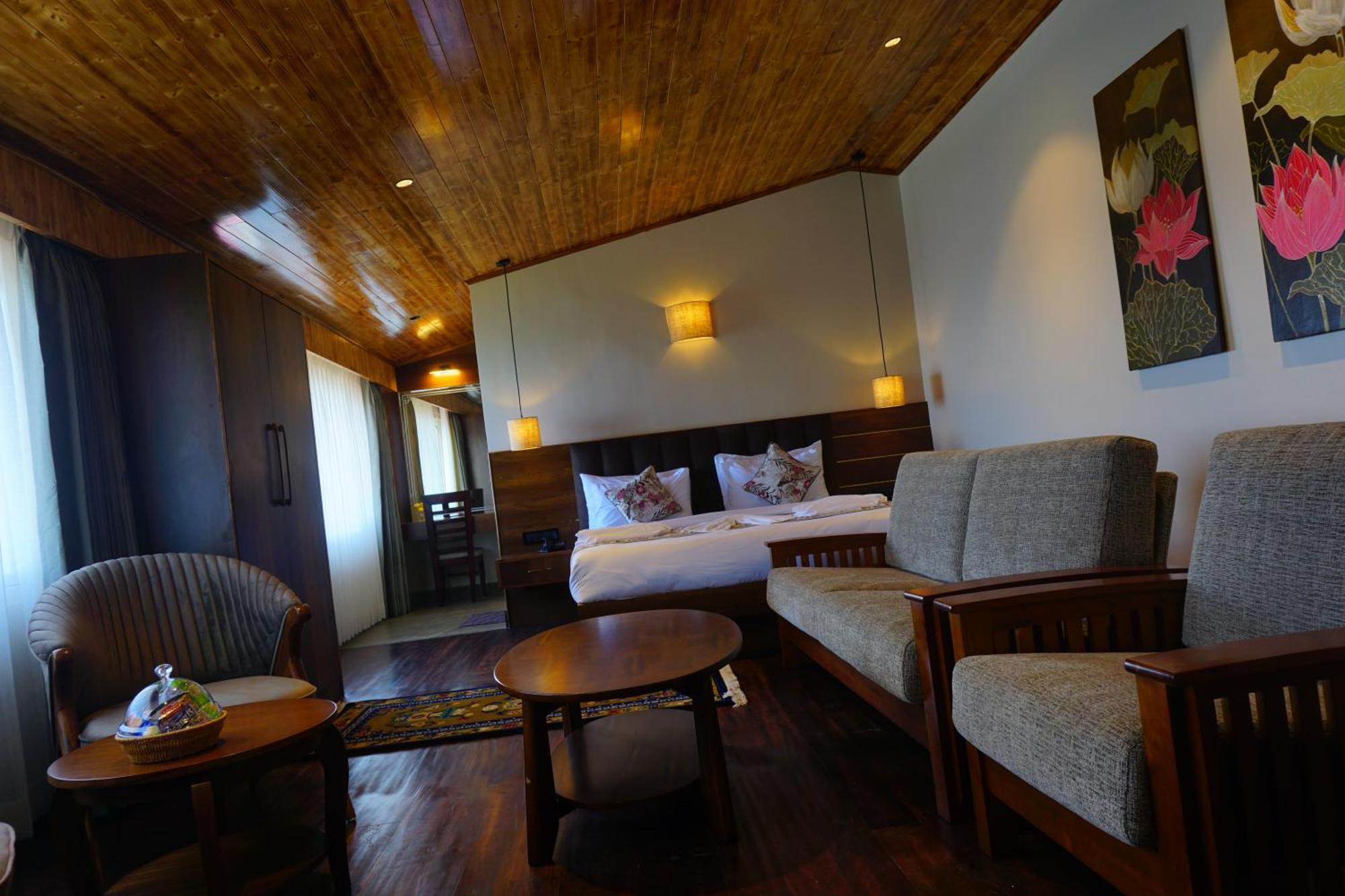 Gakhil Boutique Hotel 4*