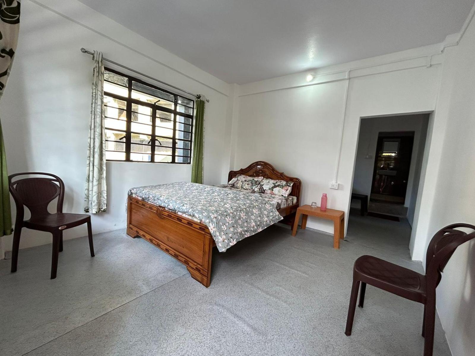 Deepjen Homestay *