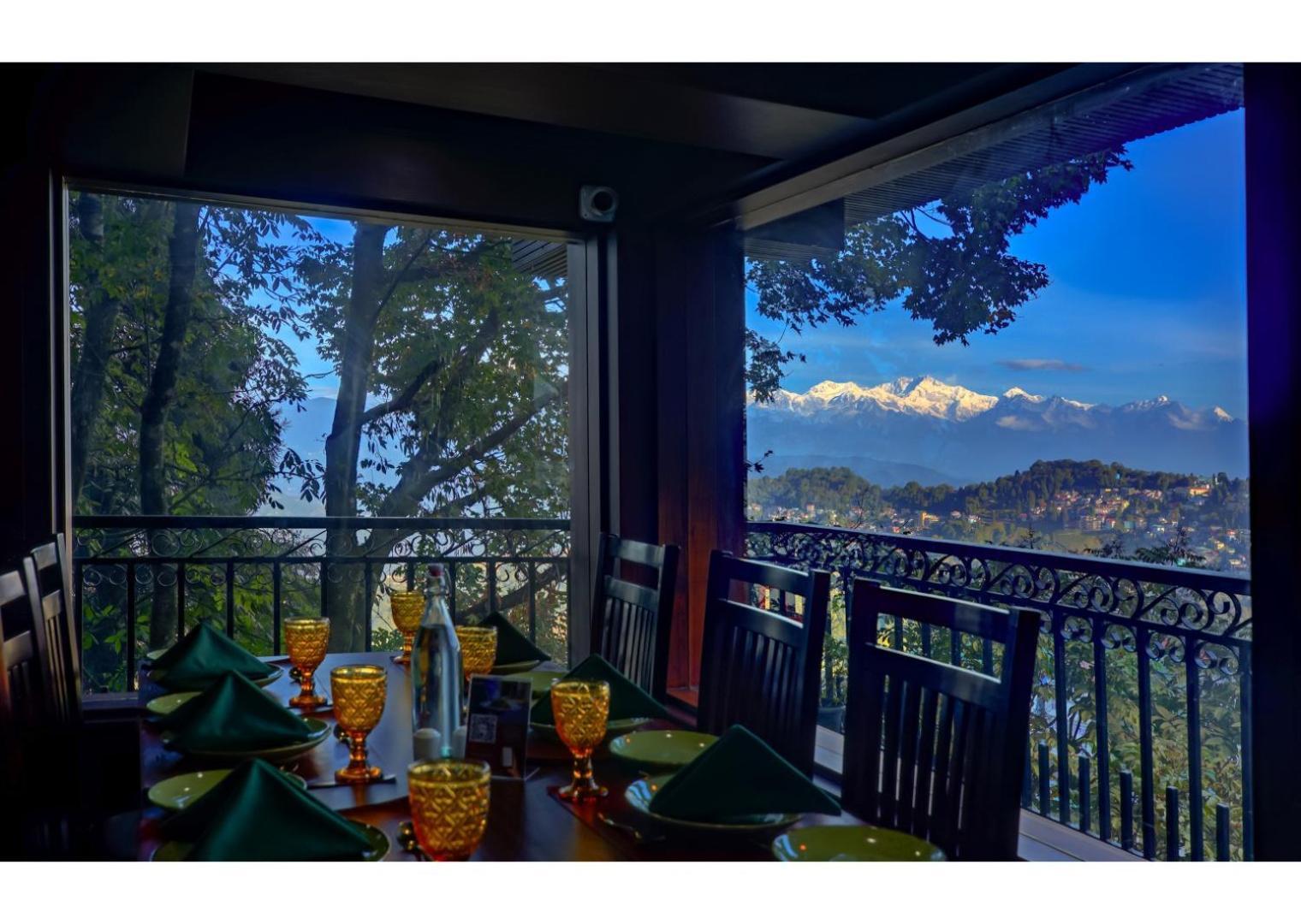 Hotel The West Gate By Summit Darjeeling (West Bengal)