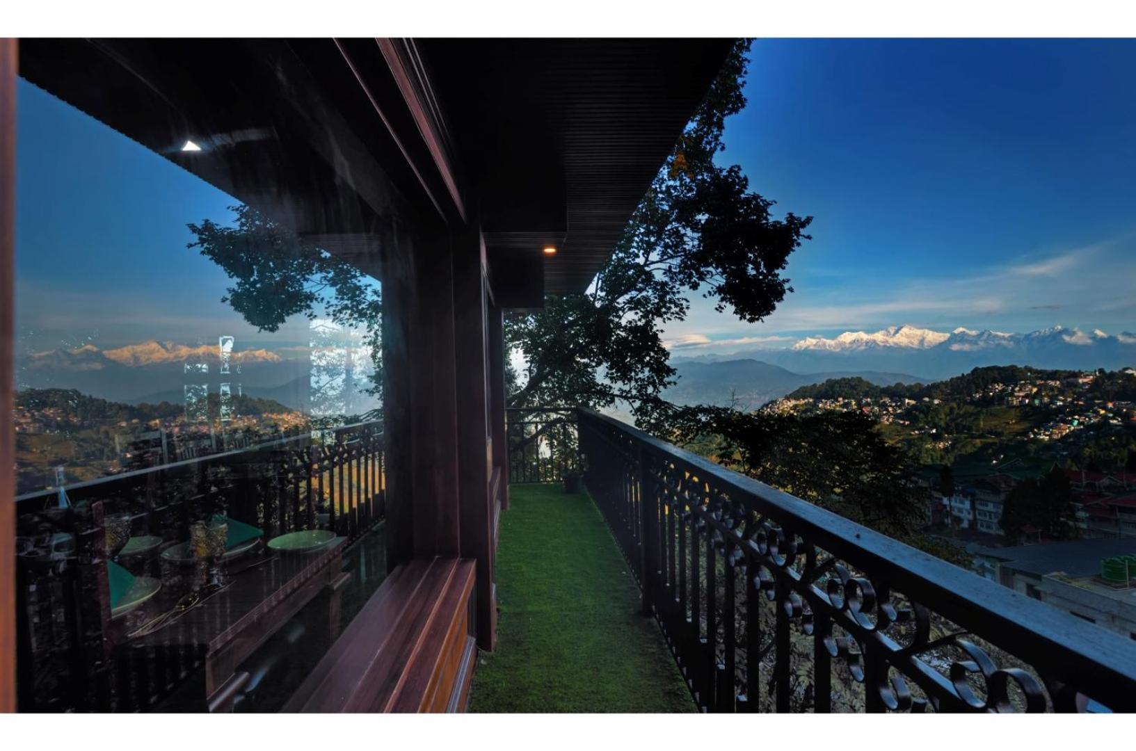 The West Gate By Summit 5* Darjeeling (West Bengal)