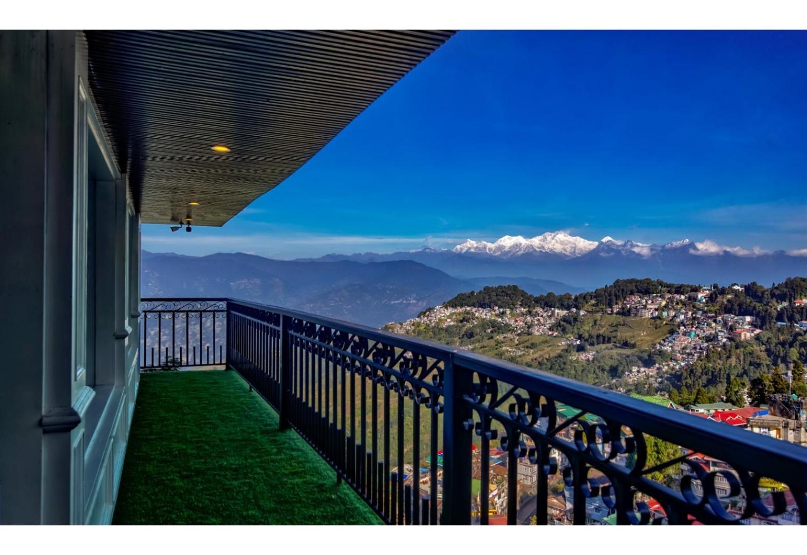 The West Gate By Summit Hotel 5*