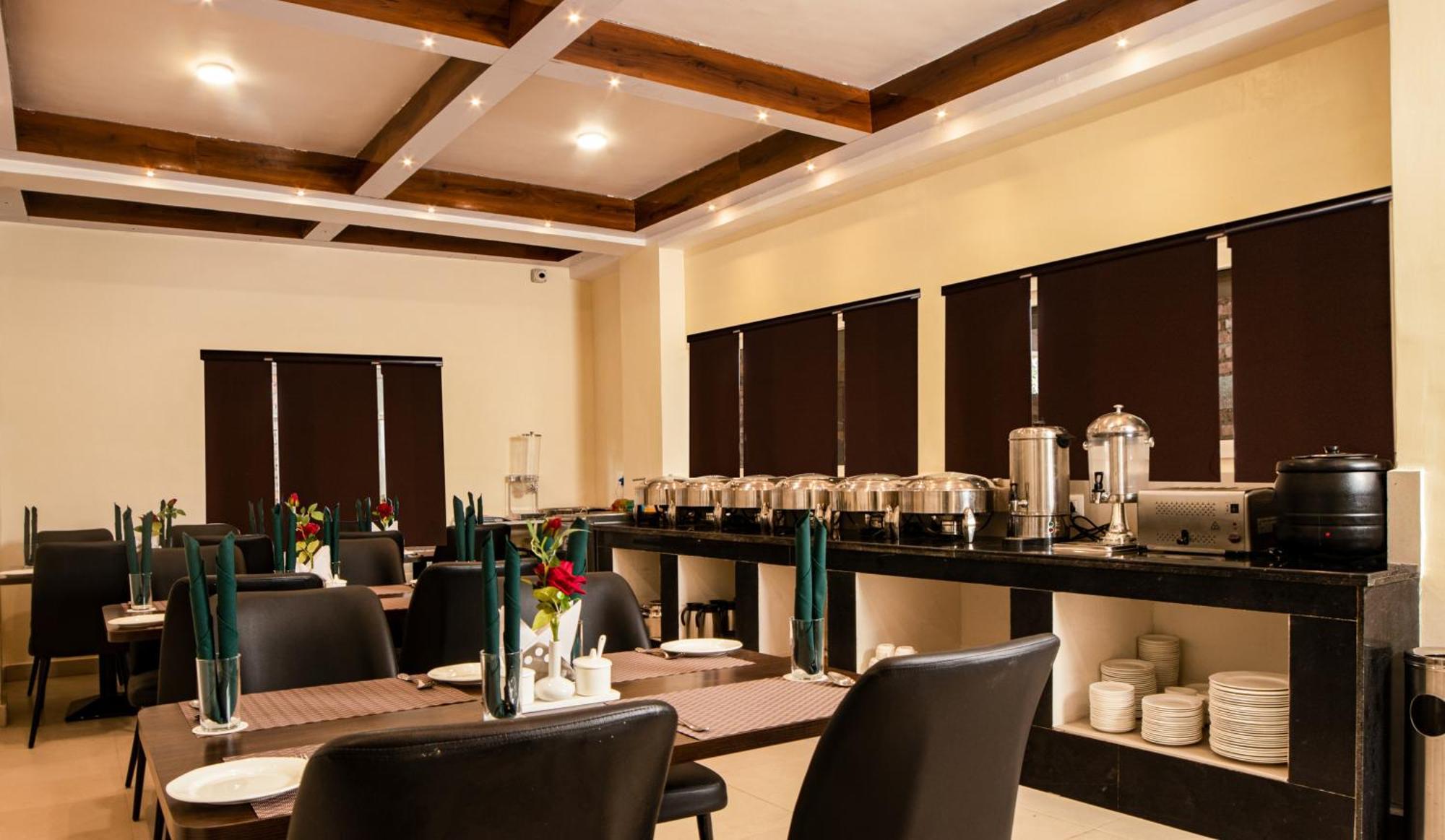 Raj - Darjeeling Near Mall Road 3*