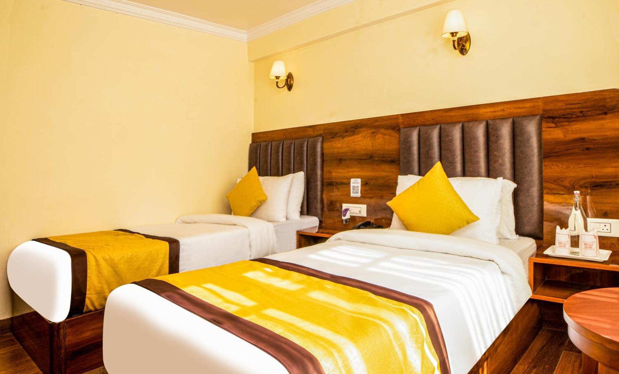 Hotel Raj - Darjeeling Near Mall Road 3*