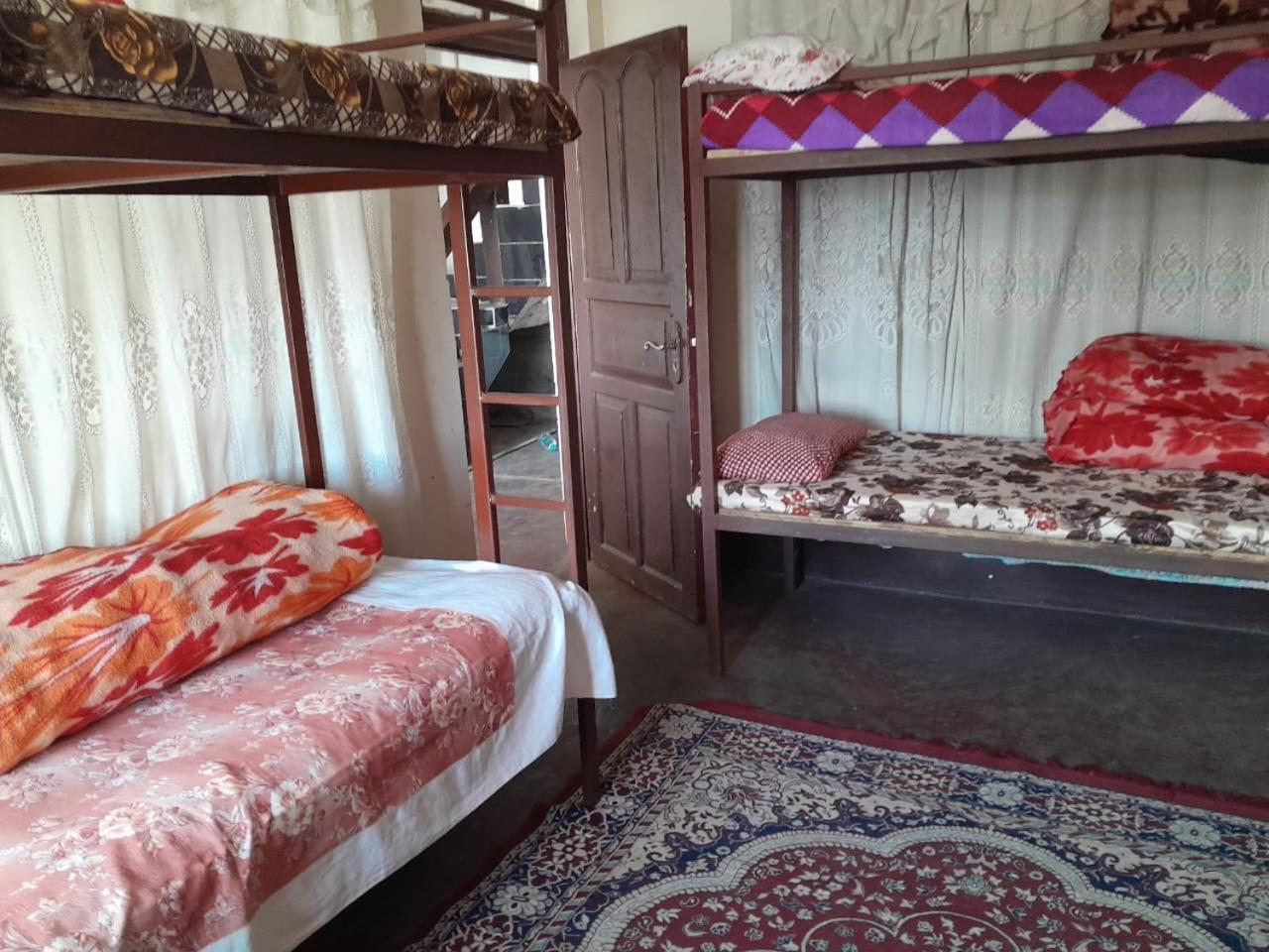 Hostel Backpackers Hub *