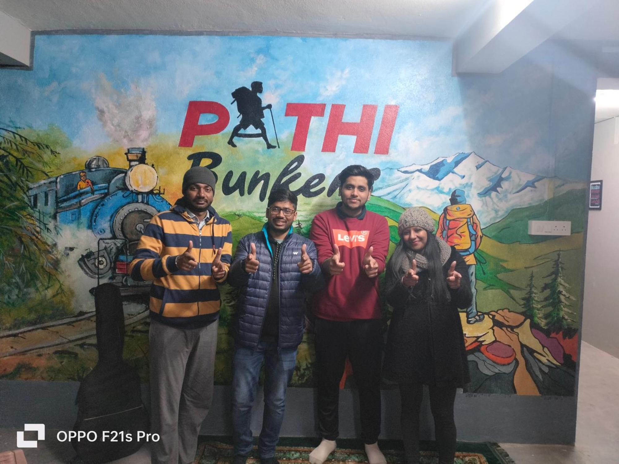 Hostel Pathi Bunkers *