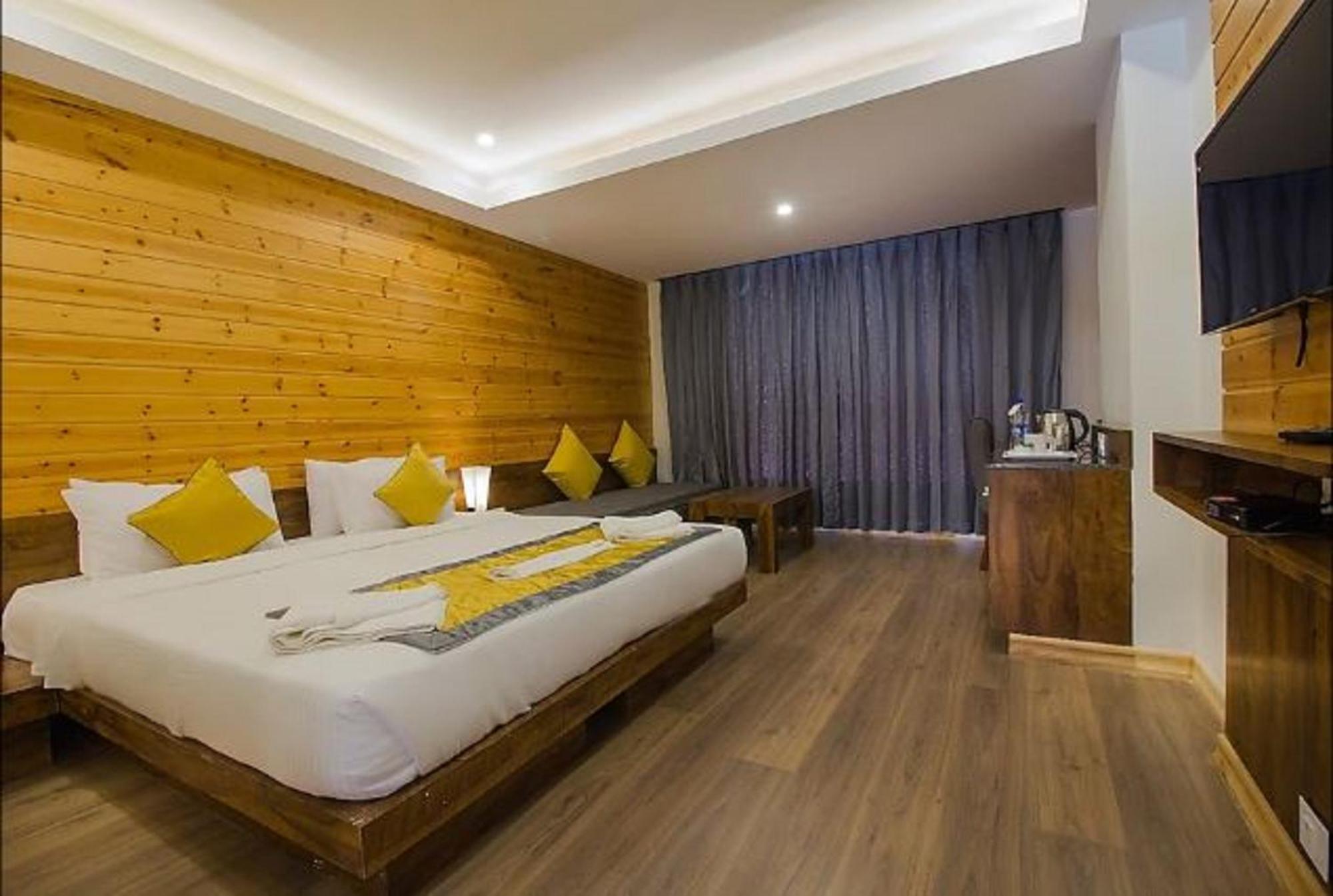Yashshree Sanderling Mall Road Hotel Darjeeling (West Bengal)