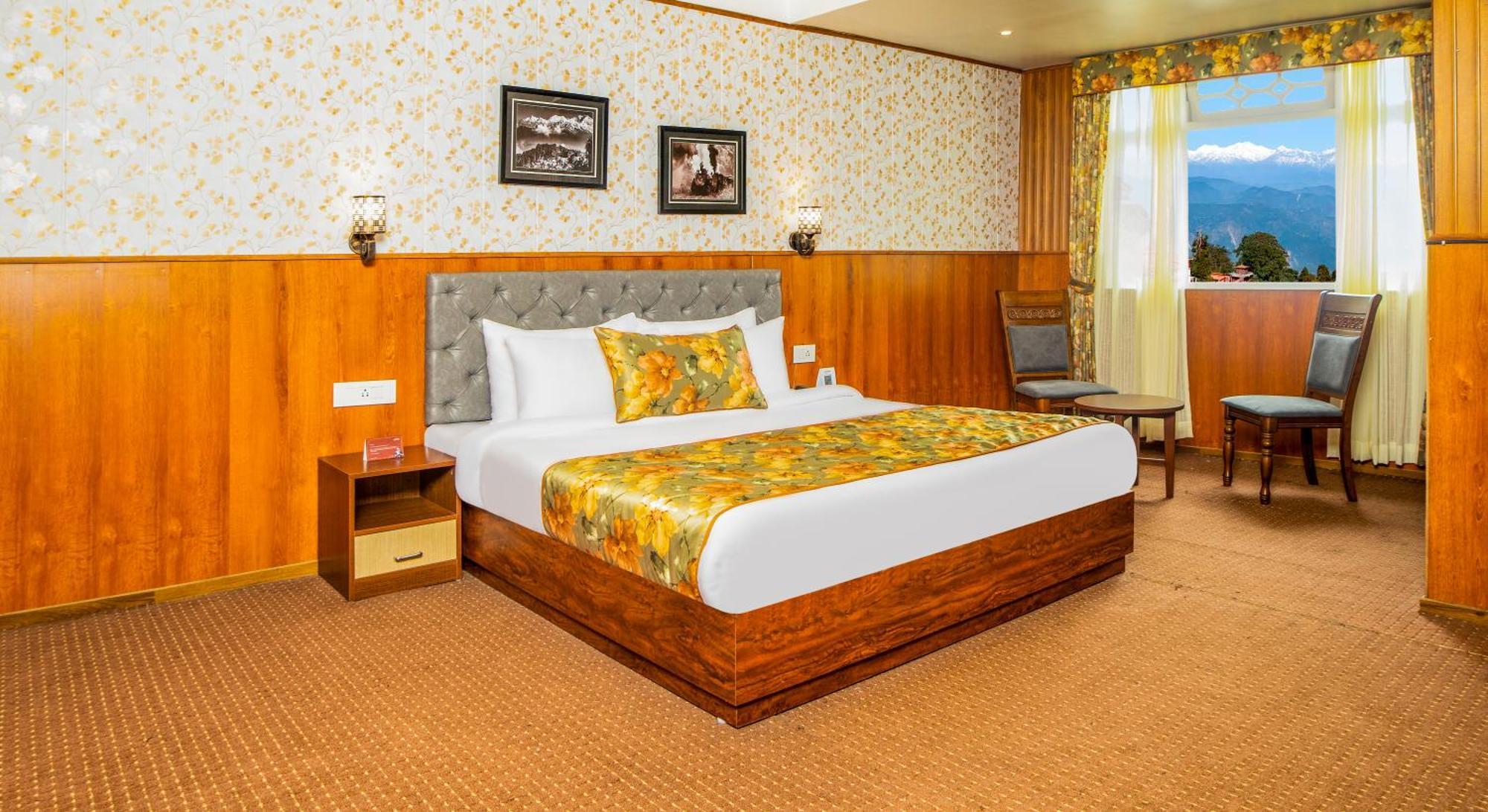 Summit Oakden & Mall Road Resort Darjeeling (West Bengal)