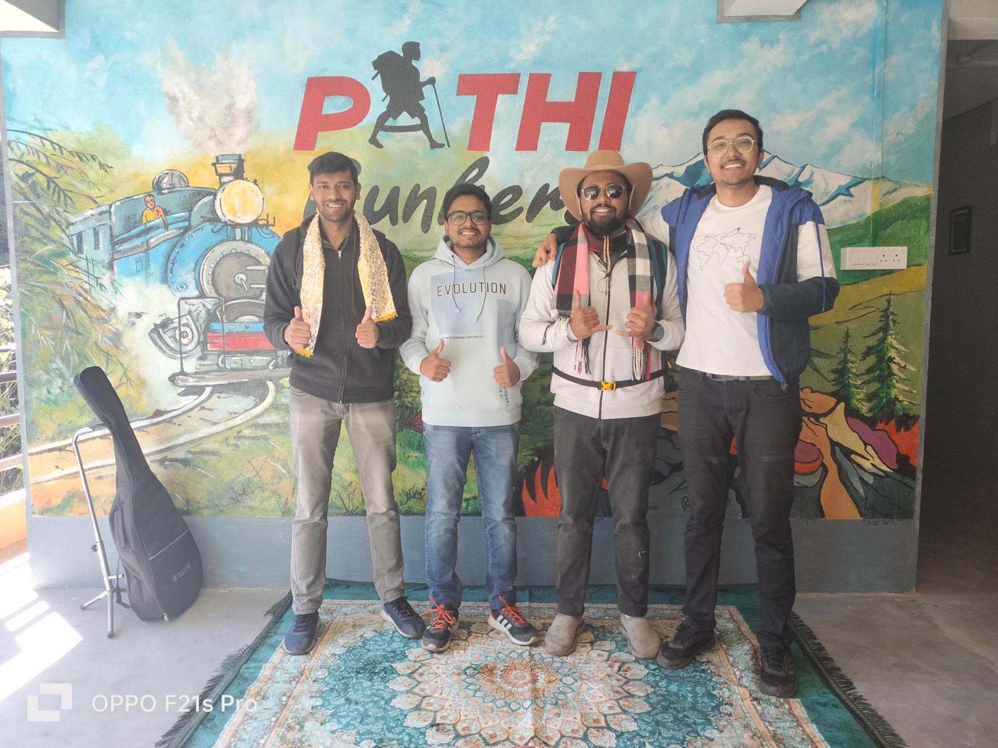 Hostel Pathi Bunkers *