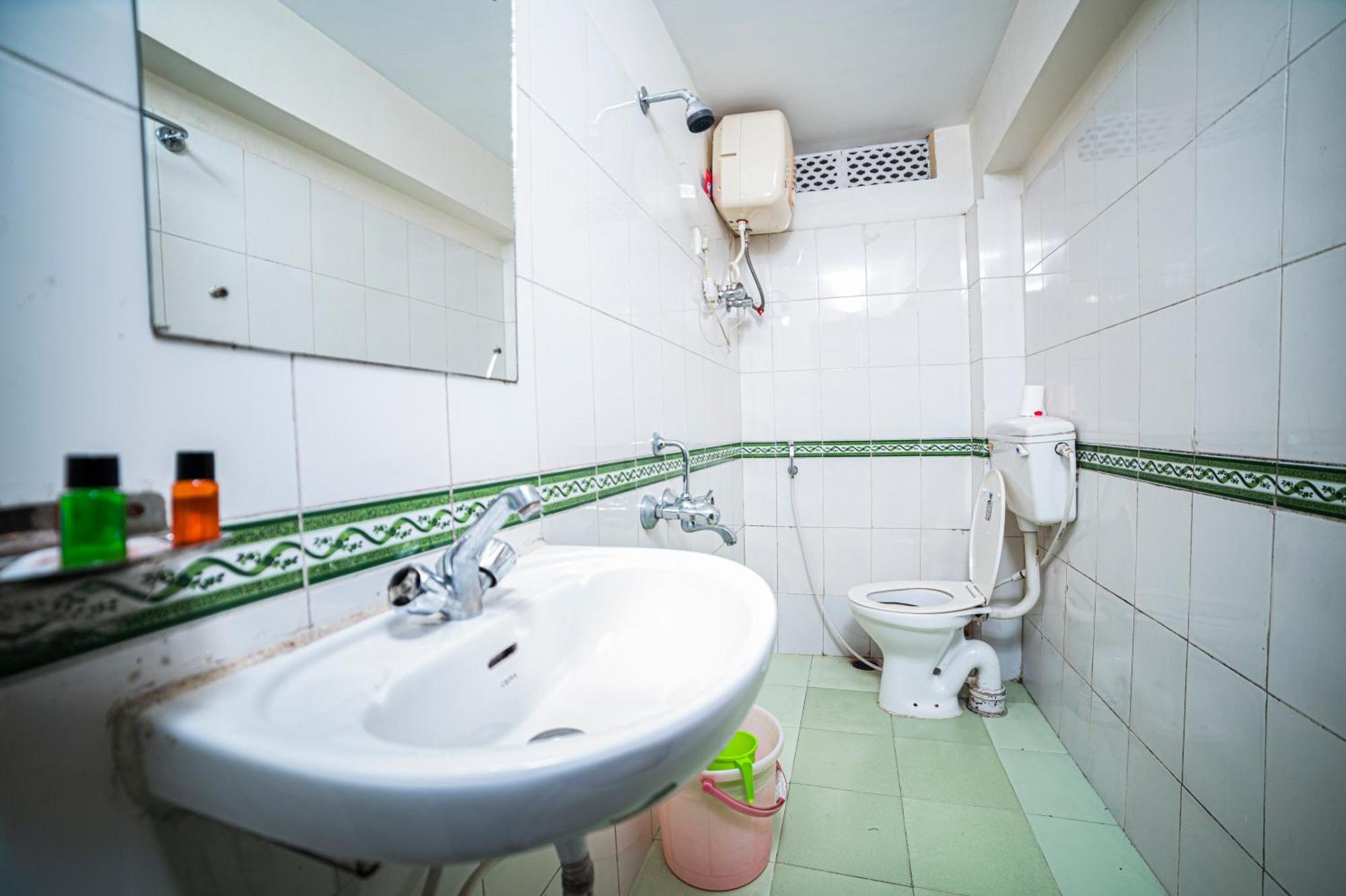 Hotel Montis Ridhi Sidhi Residency