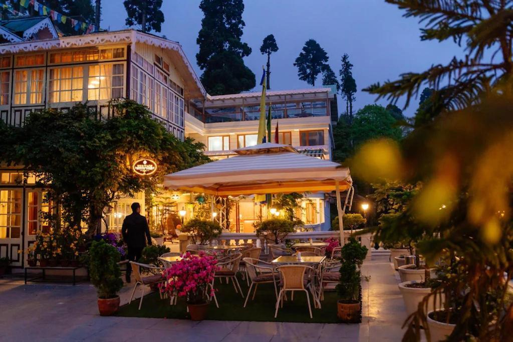 Hotel Udaan Dekeling Resort, Darjeeling 4*