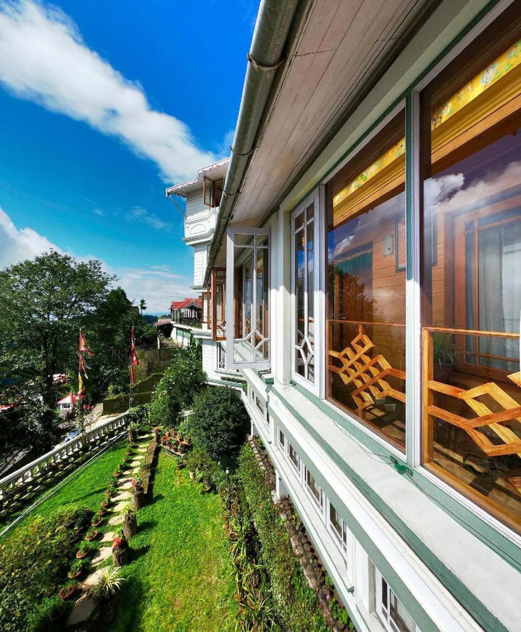 Udaan Dekeling Resort, Darjeeling Hotel 4*