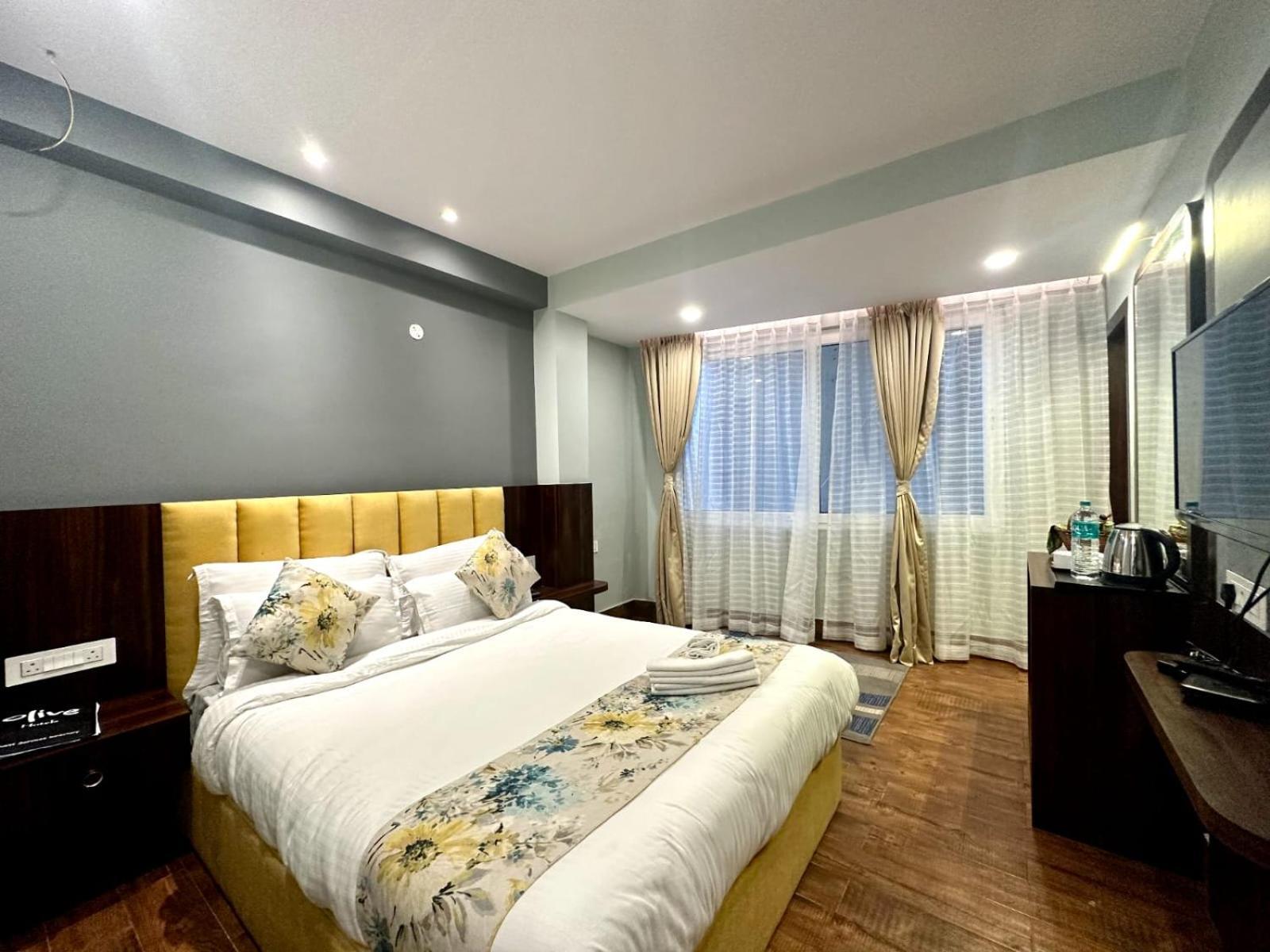 Olive By Tej And Hotel 3*